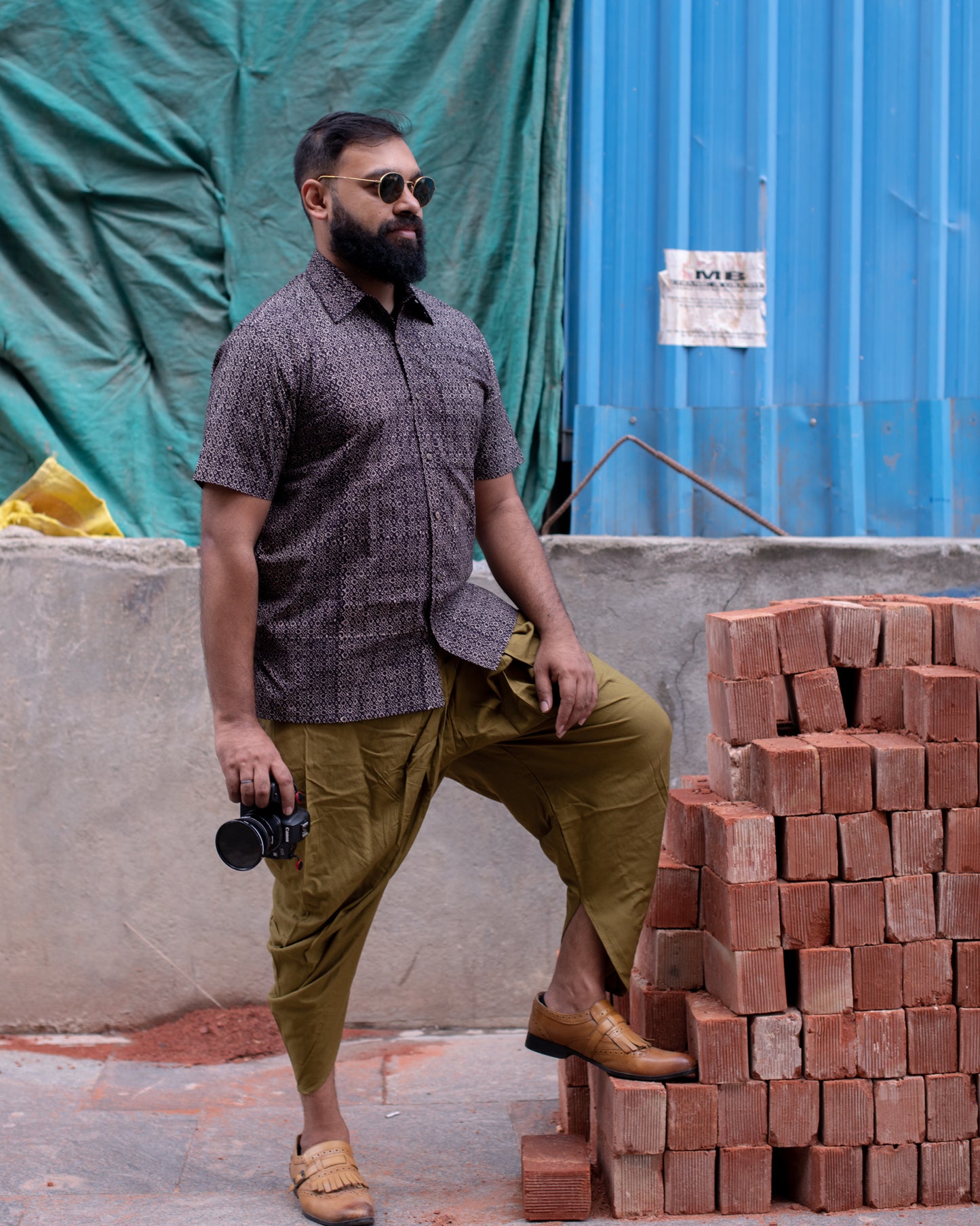 AJRAKH BLACK BUTTA SHIRT