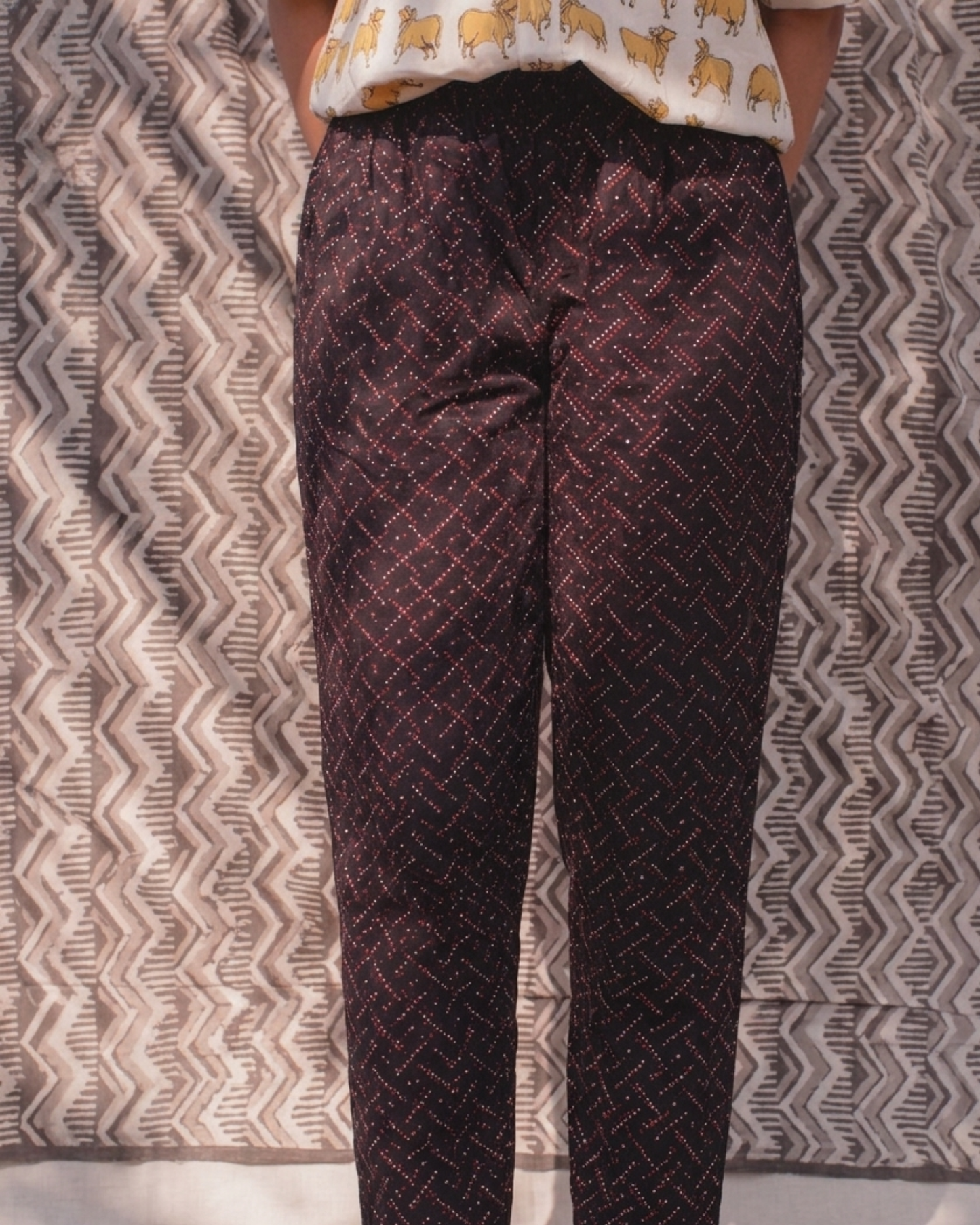 SMALL DOTTED LINE TROUSERS PANTS