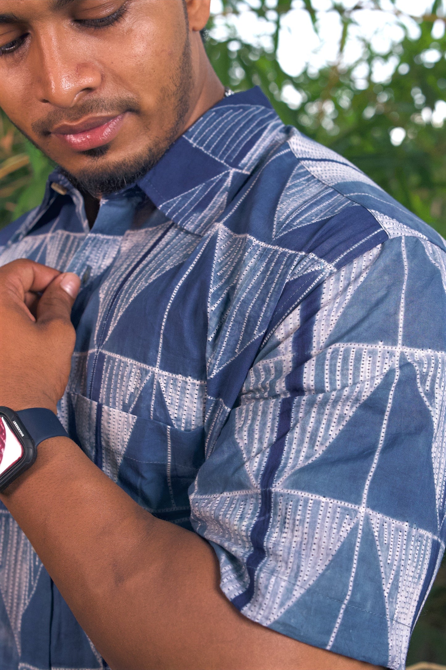 SHIBORI INDIGO TRIANGLE SHIRT