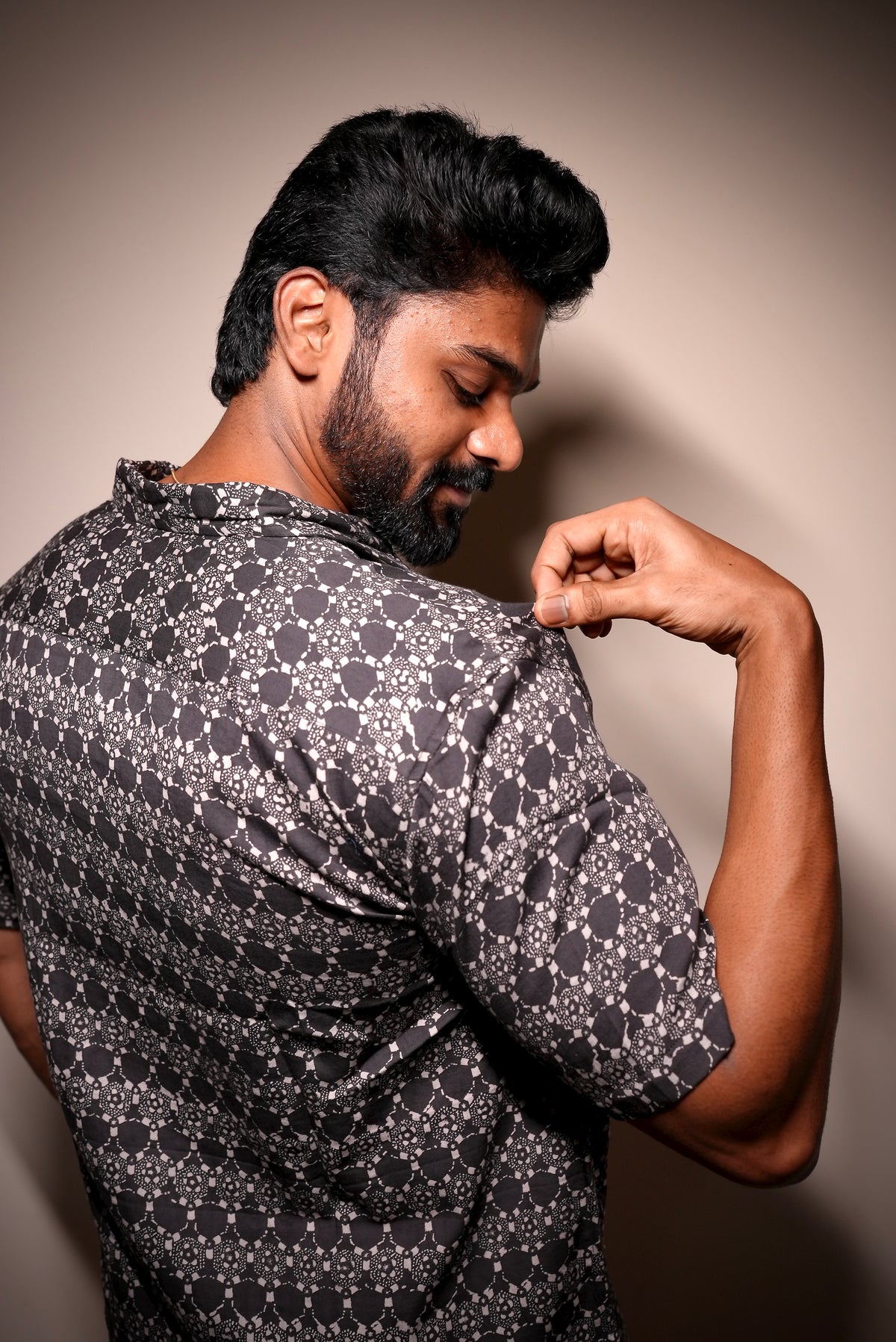 AJRAKH BLACK HIDDEN FLORAL SHIRT