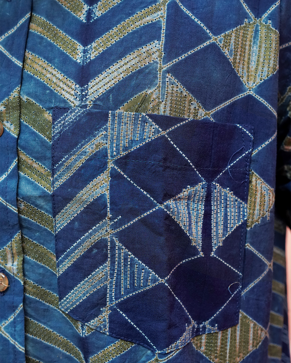 SHIBORI INDIGO V-PANELS SHIRT